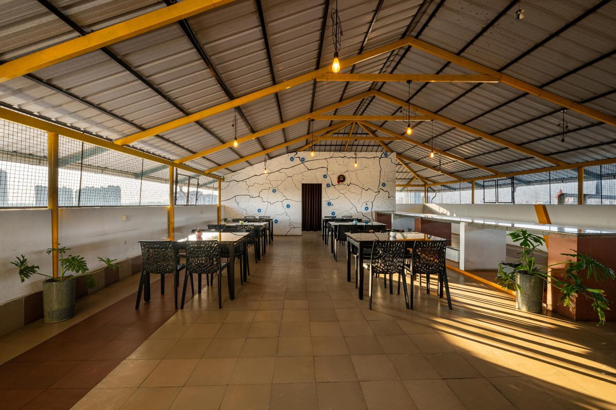 Cj Grande By Jesway Hotels & Resorts Kochi Bagian luar foto